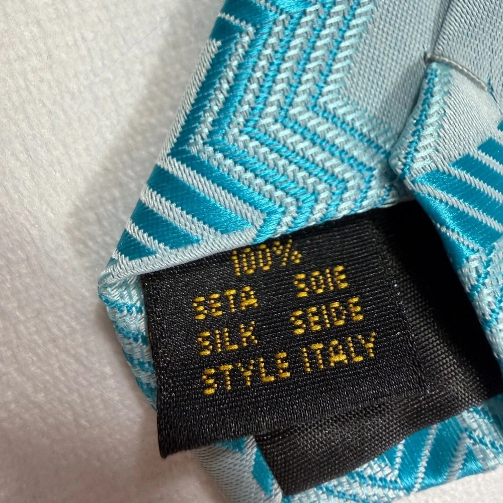 Ermenegildo Zegna Silk Necktie Light Blue Turquoise Zig Zag Geometric Italy 60
